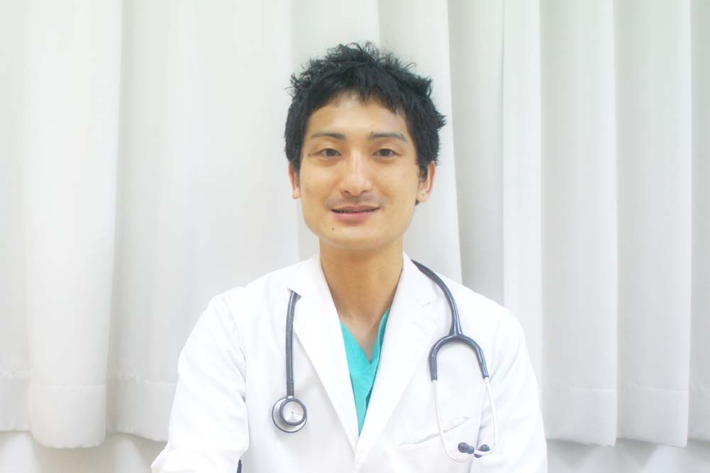 院長 竹村俊輔